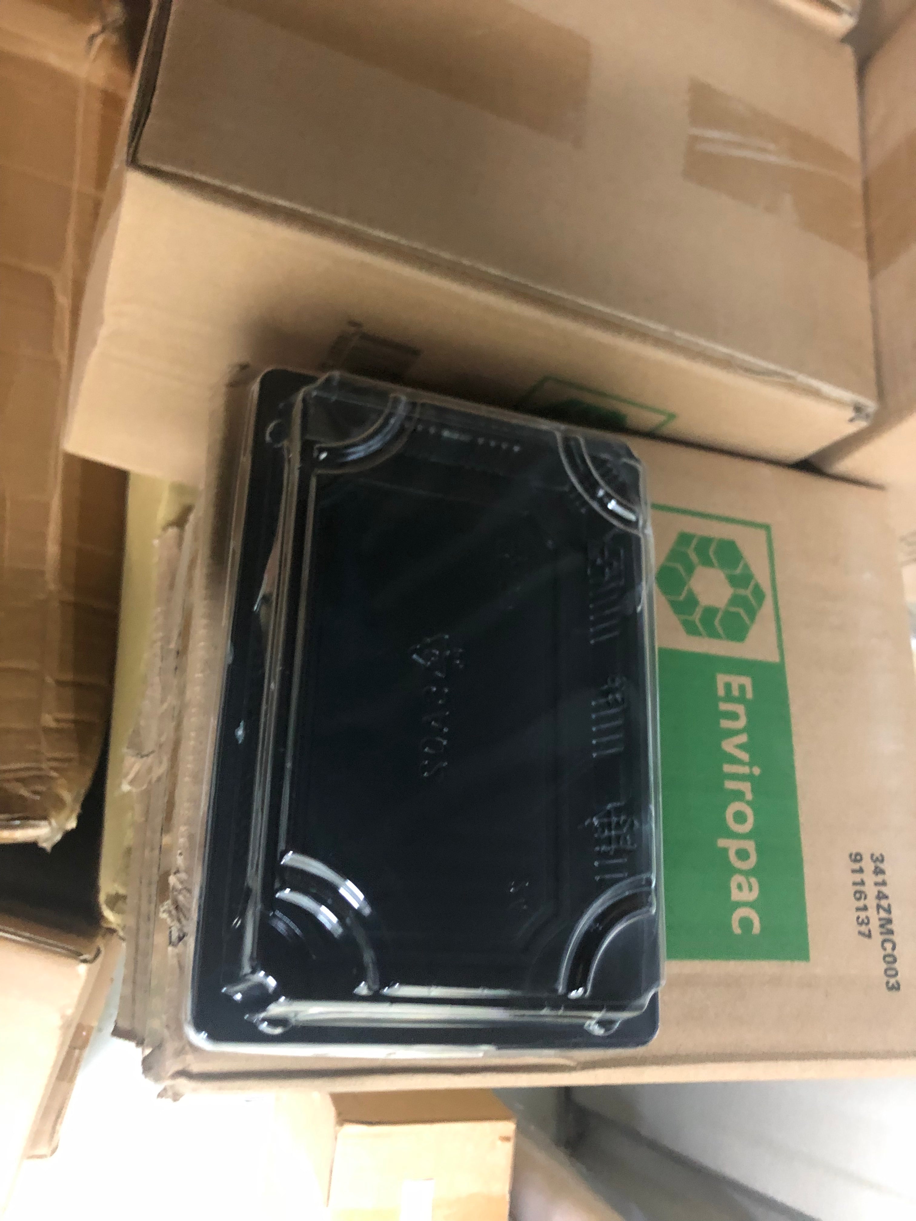 PS Sushi Black trays and Clear lids set (500pcs/ctn)